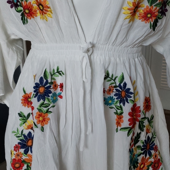 Plunging V-neck Swim Coverup - Picture 5 of 8